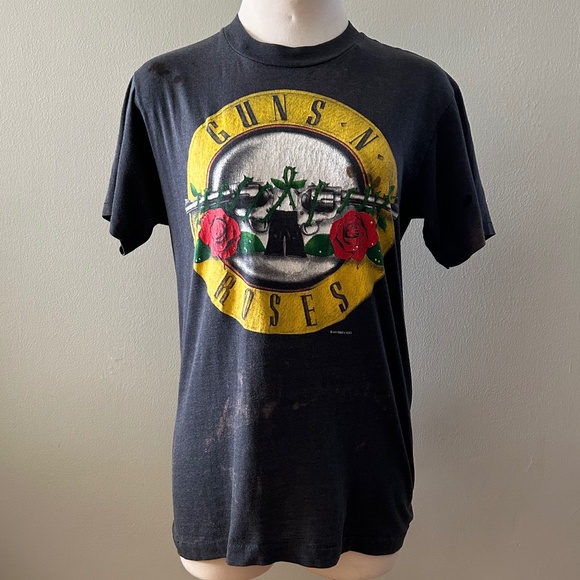 Other - Vintage Guns N' Roses 'Circle logo' 1987 shirt in RED spray paint